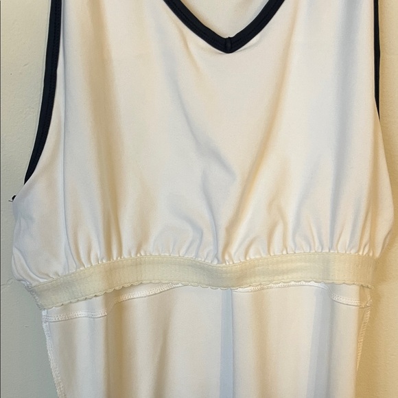Nike Women’s Athletic Dress - Picture 7 of 7